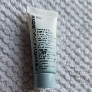 Peter Thomas Roth Water Drench Hydrating Moisturizer - White and Gray